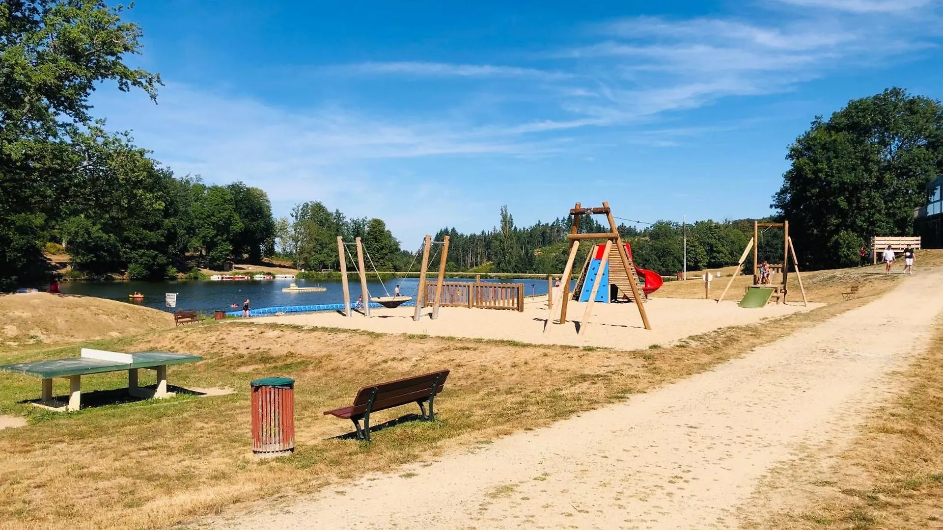 Gite Au Bord Du Lac Le Vernet-Chameane France